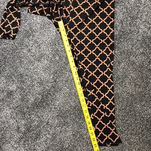 K-DEER Black Gold Geometric Capri 3XL 23" Inseam - Picture 8 of 8